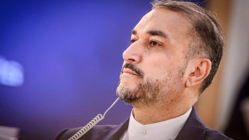 Əmir Abdullahian: “İnqilab liderinin səhifələrinin bloklanması izləyicilərə həqarətdir”