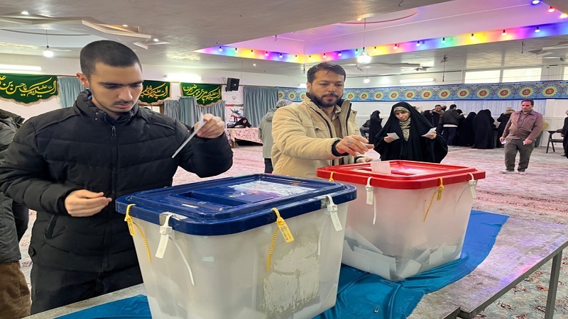 ایران: ووٹنگ کا وقت رات 10 بجے تک بڑھا دیا گیا