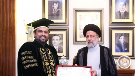صدر ایران ڈاکٹر سید ابراہیم رئیسی کو جامعہ کراچی کی ڈاکٹریٹ کی اعزازی ڈگری