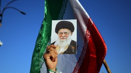 اسرائیل کو سبق سکھانے پر ایرانی عوام خوشی سے جھوم اٹھے (تصاویر)