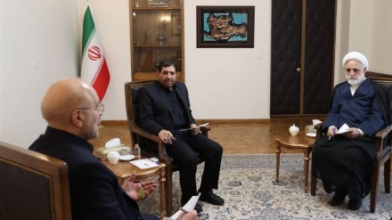 کۆڕی بەپەلەی سەرۆکانی سێ دەزگەی سەرەکیی ئێران موخبر: ڕێبازی ئێمە، هەمان ڕێبازی سەرۆک کۆمارە