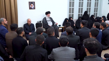 رێبەری باڵای شۆڕشی ئیسلامی: شەهید ڕەئیسی،  کەسێکی ماندوونەناس و هێمای دروشمەکانی شۆڕش بوو