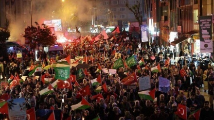 Masovne demonstracije u Istanbulu u znak podrške Gazi