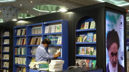 حضور ناشران خارجی در سی و پنجمین نمایشگاه بین المللی کتاب ایران