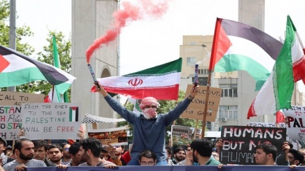 فلسطین کے حامی امریکی طلبا کی حمایت میں ایران کی یونیورسٹیوں میں بھی مظاہرے