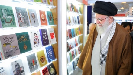 Lider Islamske revolucije obišao Međunarodni sajam knjiga