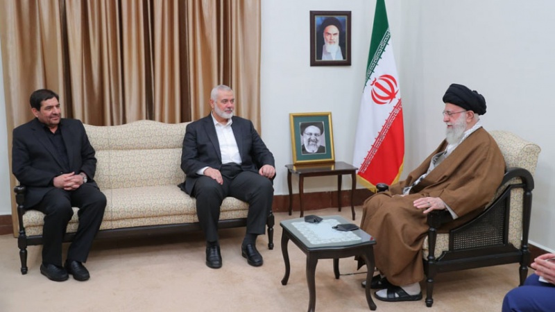 Dövlət şəhidlərinin dəfn mərasimi çərçivəsində kimlər Ali Məqamlı Rəhbərlə görüşdülər