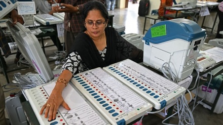 ہندوستان میں آج لوک سبھا انتخابات کے چوتھے مرحلے کی ووٹنگ جاری