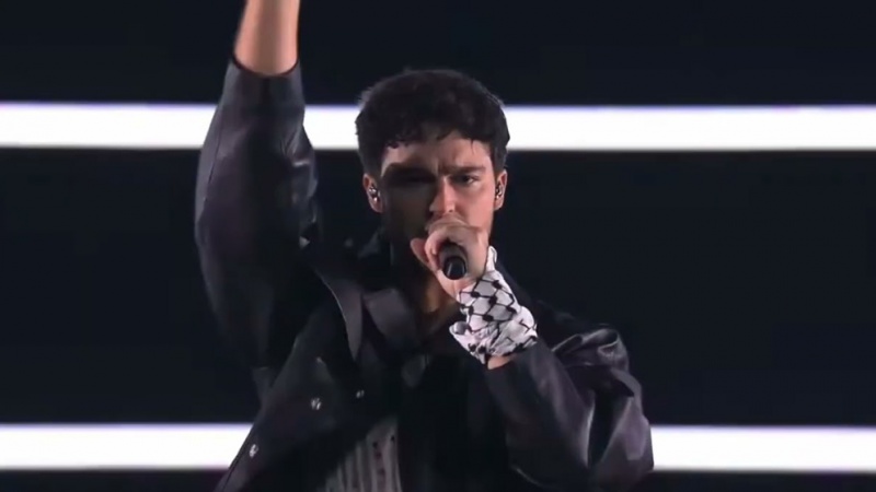 Švedski pjevač na Eurosongu nastupio s palestinskom kefijom
