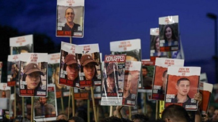 بنەماڵەی گیراوە زایۆنیستەکان: کابینەکەی نەتانیاهۆ بڕیاری داوە ڕۆڵەکانمان قوربانی بکا