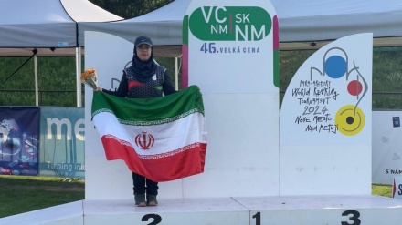 إيرانية تتألق بفضية الرماية بالقوس والسهم في بطولة التشيك