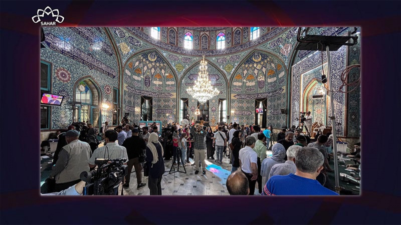 İranlılar seçki məntəqələrində fəal iştirak ediblər