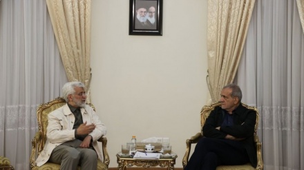 Sağlam rəqabətdən sonra iki namizədin səmimi görüşü oldu