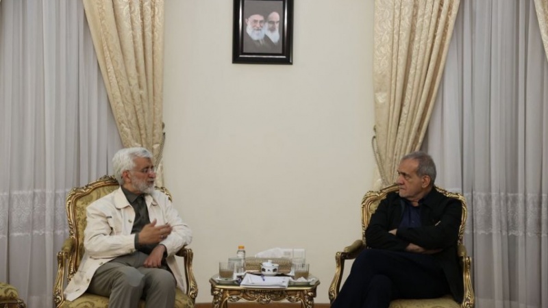 Sağlam rəqabətdən sonra iki namizədin səmimi görüşü oldu