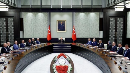 Türkiye’de Bakan Değişikliklerinin Arkasındaki Sebepler Neler?