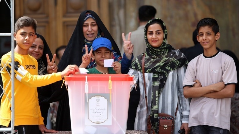 بەشداری بەربڵاوی خەڵک لە خولی دووهەمی هەڵبژاردنی سەرۆک کۆماری ئێران - بەشی 1