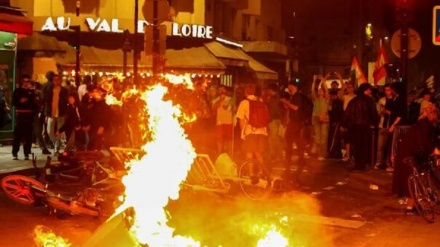 Haos na ulicama Francuske: Bijesni ljevičari napali policiju i palili grad
