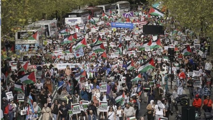 لندن میں ہزاروں فلسطینی حامیوں کا اسرائیل مخالف مظاہرہ ، نئے وزیر اعظم اسٹارمر کو فلسطین کے حامیوں کا انتباہ