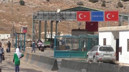 تركيا تغلق الحدود مع سوريا بعد اندلاع أعمال عنف في البلدين