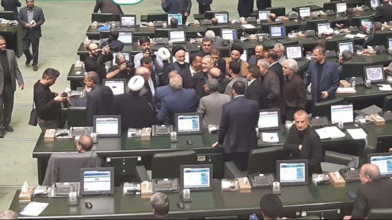 Amadebûna serokomarê Îranê di civîna aşkera ya Meclisa Şêwra Îslamî