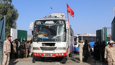 ایران میں پاکستانی زائرین اربعین کے پہلے قافلے کی آمد