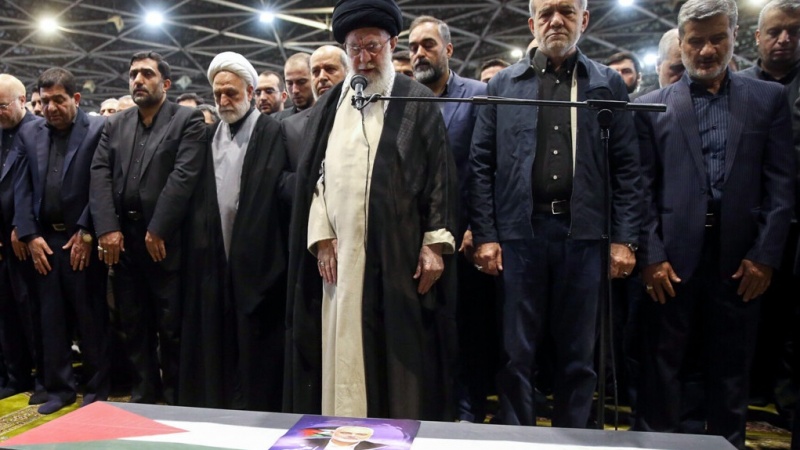 Ajetullah Hamenei klanjao dženazu lideru Hamasa
