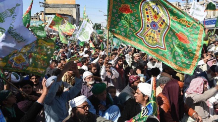 پاکستان: جشن عید میلاد النبی(ص) مذہبی جوش و جذبے سے منایا جا رہا ہے