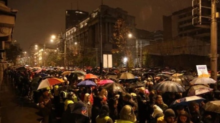 U BEOGRADU ODRŽANI PROTESTI OPOZICIJE: VLADA KRIJE ODGOVORNE ZA TRAGEDIJU U NOVOM SADU