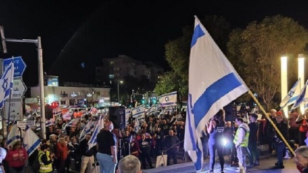 ODRŽAVANJE ANTIRATNIH DEMONSTRACIJA U TEL AVIVU