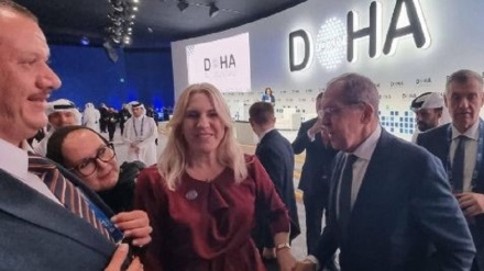 BISERA TURKOVIĆ U DRUŠTVU ŽELJKE CVIJANOVIĆ I SERGEJA LAVROVA U DOHI NA OVOM DOGAĐAJU PRISUSTVUJU BROJNI LIDERI, KAO I VJERSKI POGLAVARI