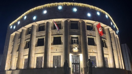 DRAŠKO STANIVUKOVIĆ ZATVORIO PARKING KOD ZGRADE VLADE RS, NAJAVIO I GAŠENJE RASVJETE KOD DODIKOVE PALATE