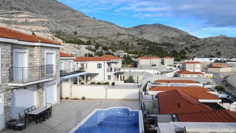 U NASELJU BIH BLIZU DUBROVNIKA GRADE VILE I BAZENE, A NEMAJU KANALIZACIJU