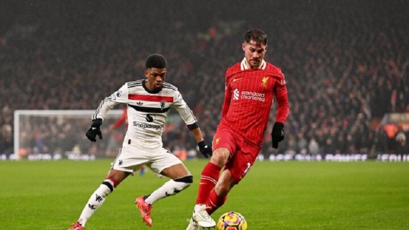 FASCINANTAN REMI IZMEĐU LIVERPULA I MANČESTER JUNAJTEDA U SNIJEŽNOJ NOĆI NA ENFILDU