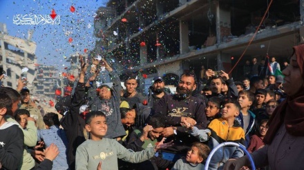 Lihevguhertina herî mezin a girtiyan bi azakirina nêzî 800 girtiyên filistînî