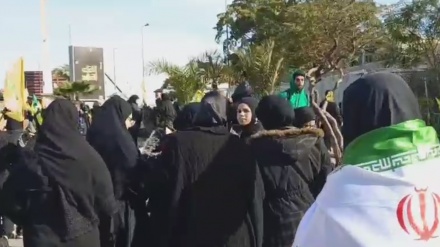 İran xalqı digər ölkələrlə birlikdə müqavimət şəhidlərinin dəfn mərasimində iştirak edir.