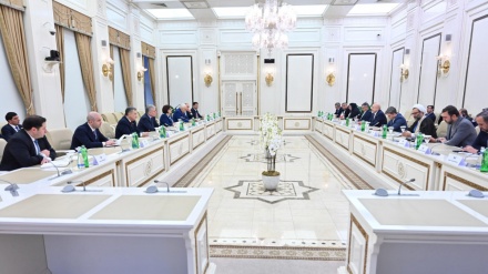 İran İslam Şurası Məclisinin sədri Məhəmməd Baqir Qalibaf bugün Bakıda Asiya Parlament Assambleyasının 15-ci plenar iclasında Azərbaycan respublikası milli məclisinin sədri Sahibə Qafarova ilə görüşüb.
