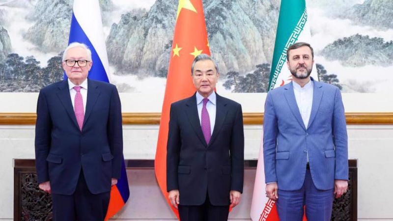 TRILATERALNI SASTANAK IRANA, KINE I RUSIJE U PEKINGU