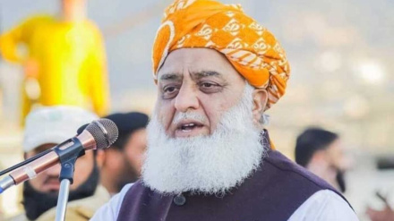 د افغانستان او پاکستان ترمنځ نښتې ته د فضل الرحمان خبرداری