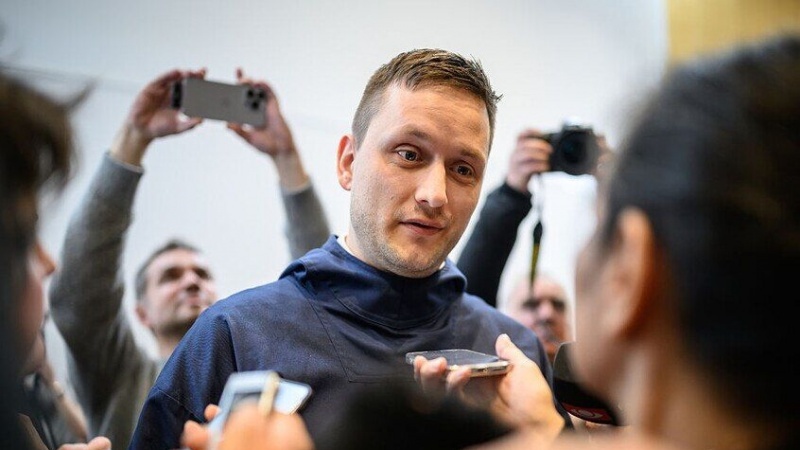 گرین لینڈ کے وزیرِ اعظم نے کہا ہے کہ گرین لینڈ امریکہ کے بجائے ڈینمارک کے ساتھ رہنے کو ترجیح دے گا۔