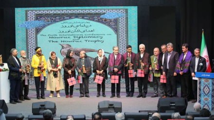 د نوي کال د ډیپلوماسۍ او د نوي کال د مډال ورکولو پنځمه نړیواله غونډه 