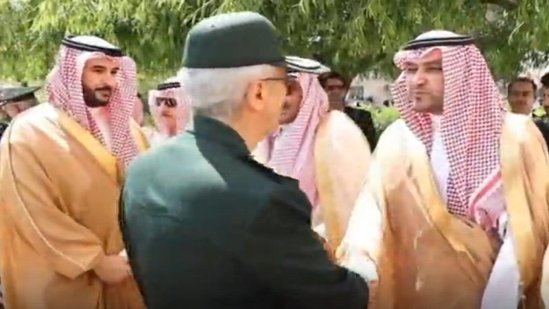 سعودی وزیر دفاع خالد بن سلمان اعلی سطحی وفد کے ساتھ تہران پہنچ گئے ہیں