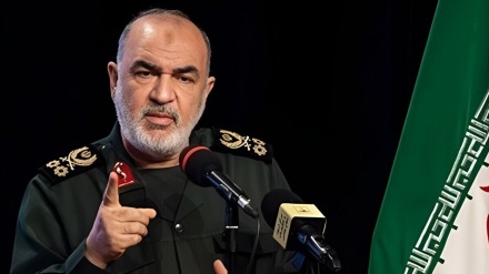 ایرانی قوم کو ذلت ہرگز قبول نہیں: جنرل حسین سلامی