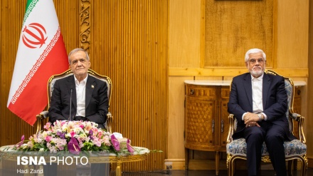 د ایران ولسمشر او د عمان پاچا کتنه 