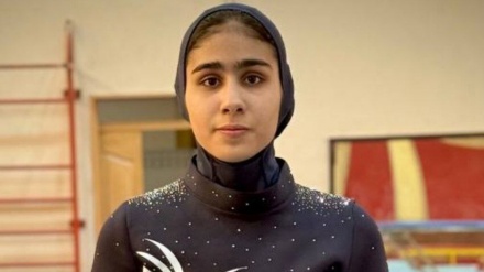 بین الاقوامی مقابلوں میں ایران کی قومی جیمناسٹک ٹیم کی رکن کی شاندار کارکردگی