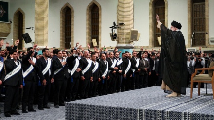 Ali Məqamlı Rəhbər işçiləri qəbul edib