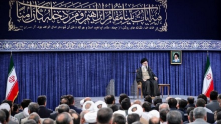 حج مکمل طور پر ایک سیاسی عبادت ہے: رہبر انقلاب اسلامی