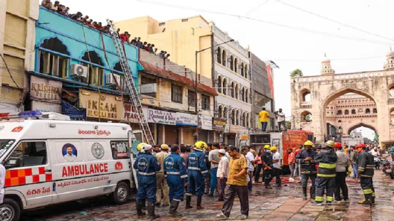 حیدرآباد میں بڑا حادثہ، تاریخی چارمینار کے پاس لگی آگ میں 16 افراد کی موت