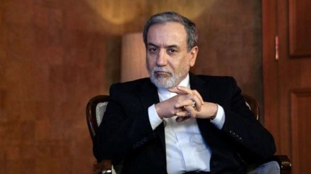 Əraqçi İngiltərədə saxlanılan iranlılar haqqında uydurma hekayəni rədd edib
