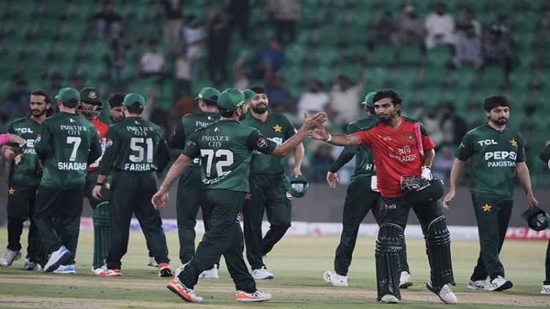 کرکٹ: پاکستان نے بنگلادیش کو 57 رنز سے دی شکست 