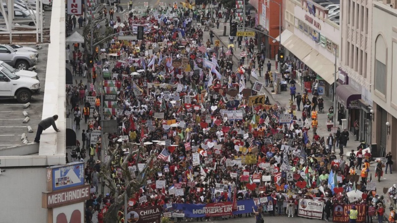 NACIONALNE DEMONSTRACIJE PROTIV TRAMPOVE POLITIKE U PROTESTIMA POVODOM PRVOG MAJA